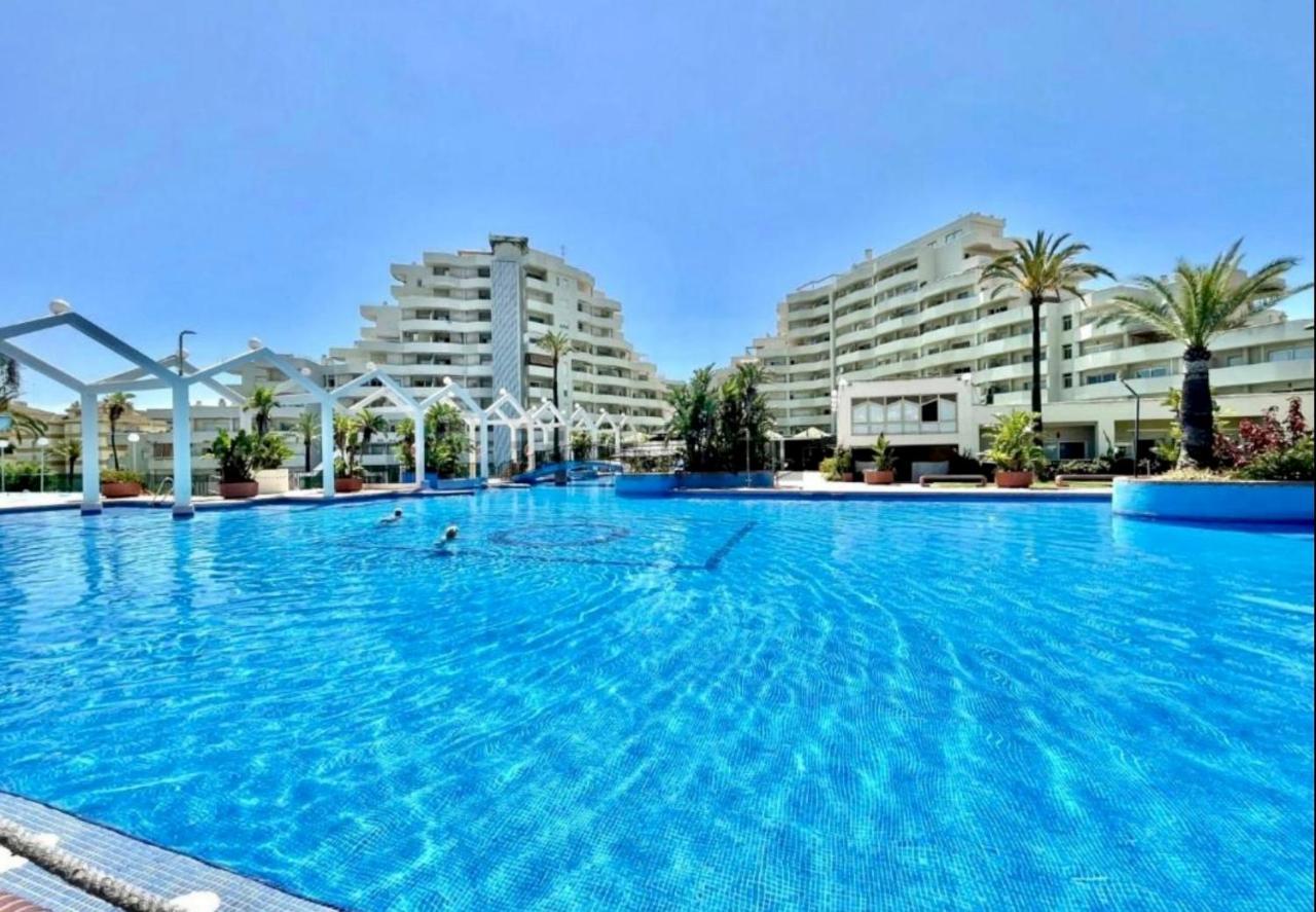 Benalbeach Casa Kito Relax 1ª Linea De Playa เบนัลมาเดนา ภายนอก รูปภาพ